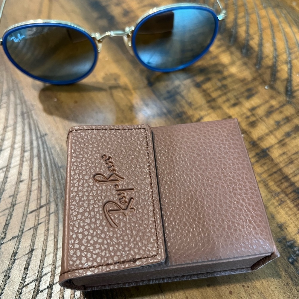 Ray Ban round folding sunglasses in gold and silver